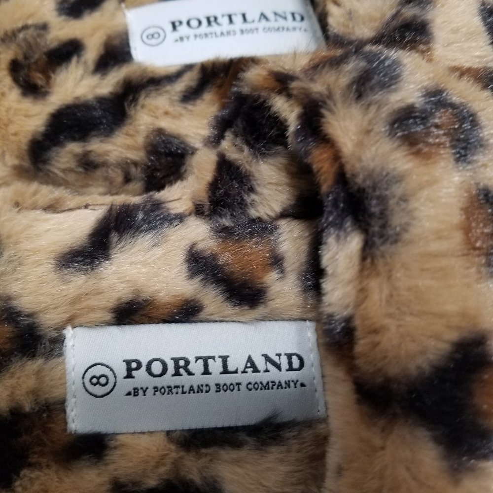 New Portland Leopard Print Slippers - Picture 4 of 6